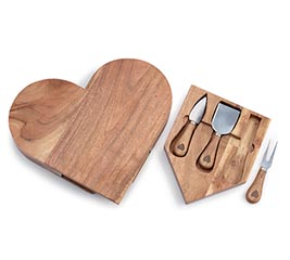 ACACIA WOODEN HEART SHAPED CUTTING BOARD